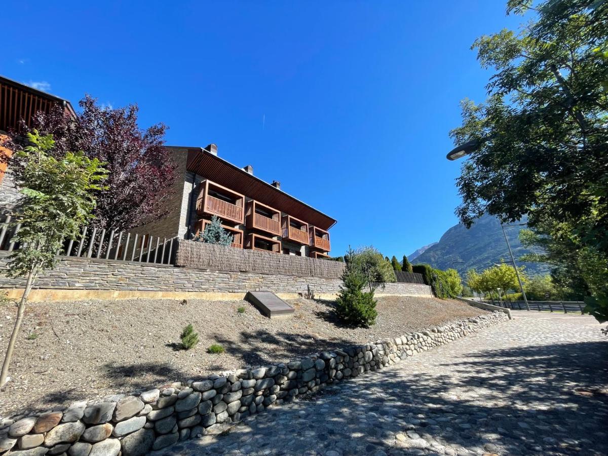 B49 - Bajo Con Jardin Peguera - Villmor Apartment Benasque Exterior foto